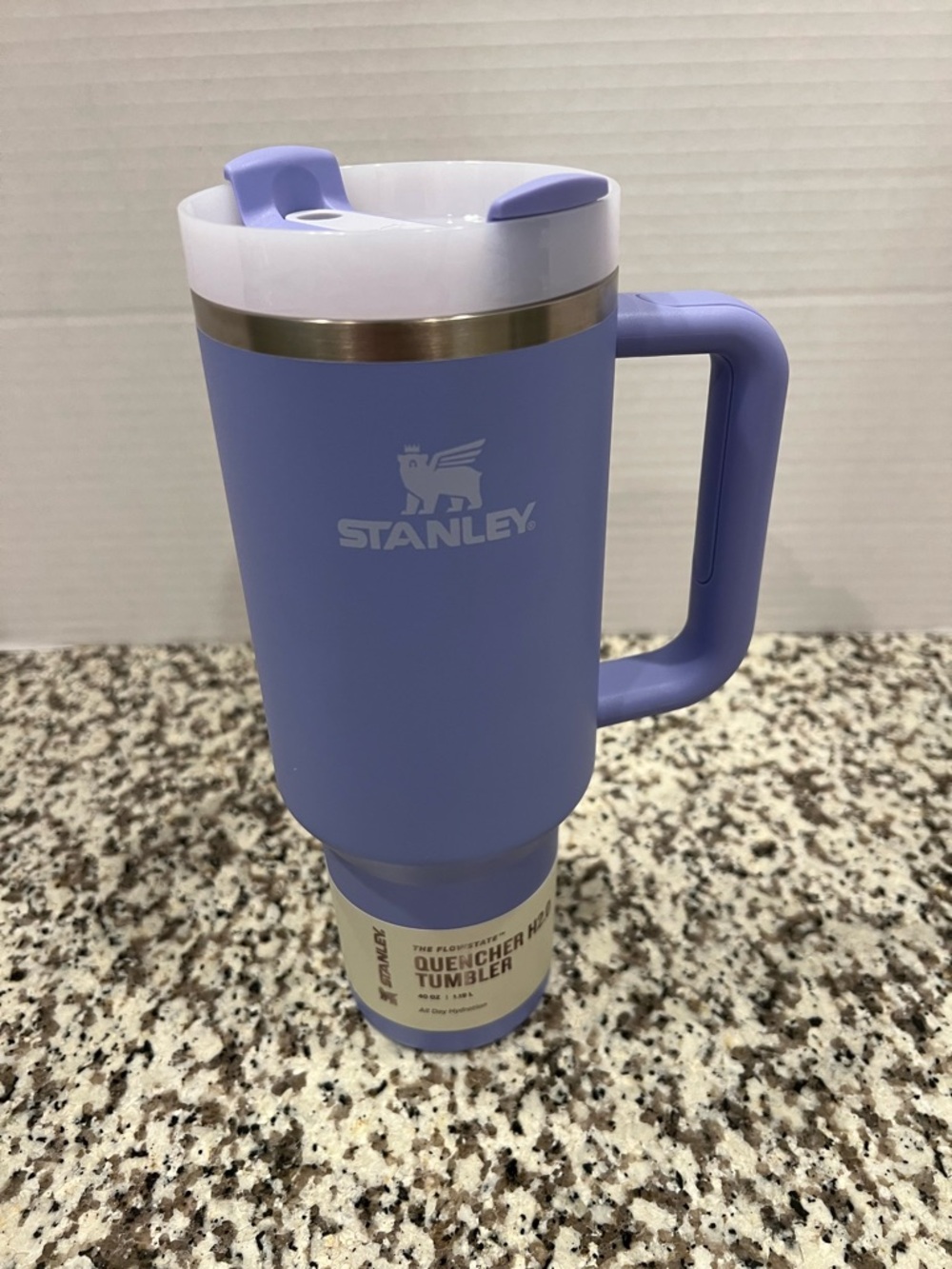 Stanley Purple Hydrangea Quencher Travel Mug with Handle New 40 Oz